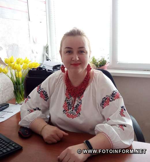 На Кіровоградщині шостий рік поспіль впроваджується проєкт USAID HealthLink «Прискорення сталої відповіді епідемії ВІЛ/СНІД на Кіровоградщині», який реалізує благодійна організація «100 відсотків життя. Кропивницький». За цей час вдалося протестувати тисячі людей на ВІЛ, з яких багато хто почув: «У вас ВІЛ».